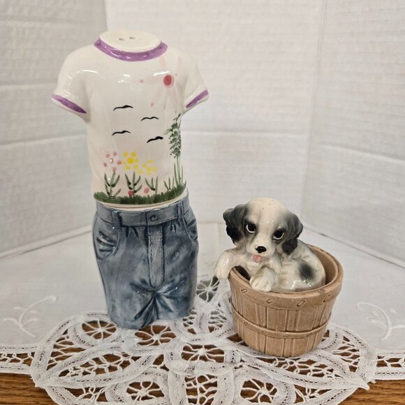 Other - adorable pair of vintage Salt Pepper Shakers 2 sets